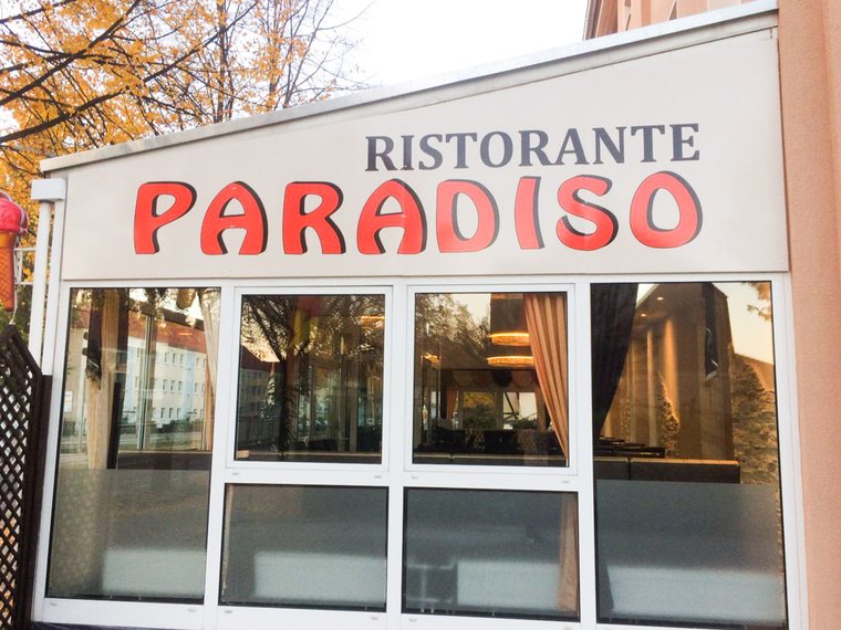 Glasfront des Restaurants